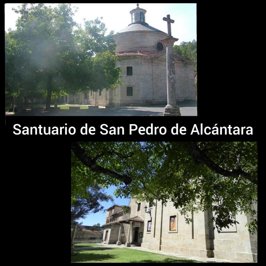 Los Callejones Arenas de San Pedro Exteriör bild