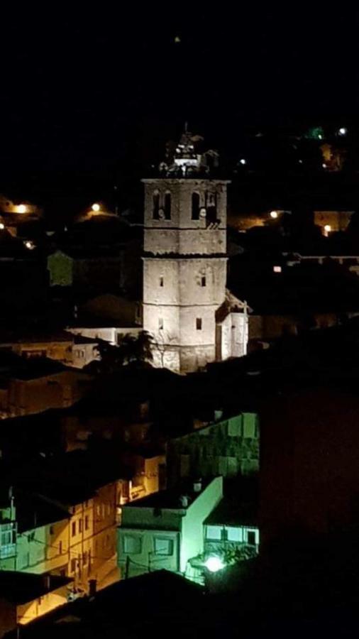 Los Callejones Arenas de San Pedro Exteriör bild
